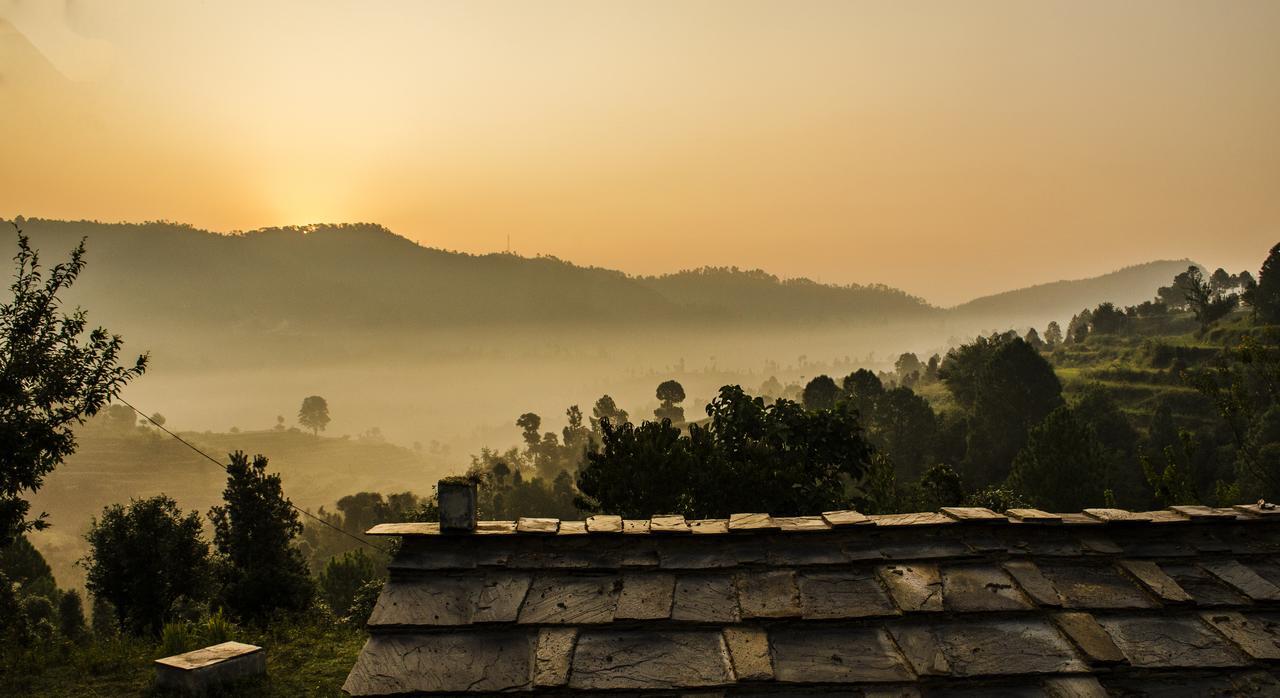 Вилла Thikalna Himalayan Retreat Алмора Экстерьер фото